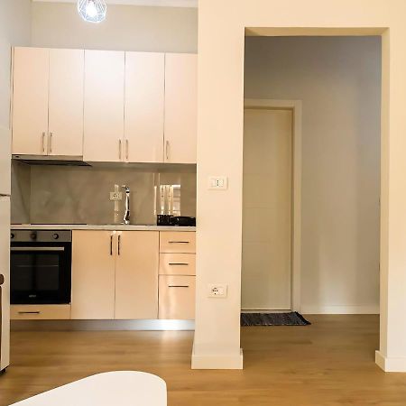Home Inn Apartment 2 Near City Center تيرانا المظهر الخارجي الصورة