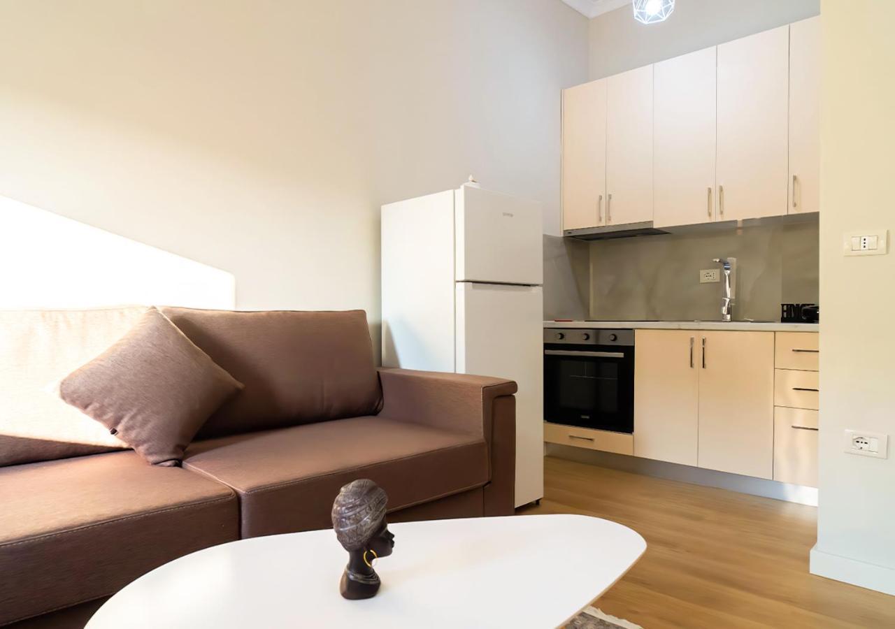 Home Inn Apartment 2 Near City Center تيرانا المظهر الخارجي الصورة