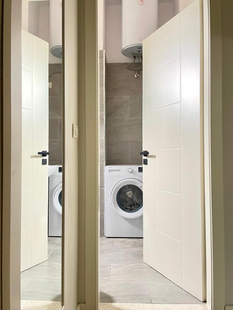 Home Inn Apartment 2 Near City Center تيرانا المظهر الخارجي الصورة